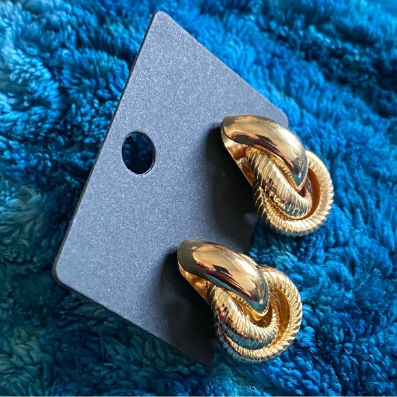 ⚜️3 for $30⚜️ Gold Tone Geometric Textured Dangle Earrings (Art Deco, Drop) - Picture 8 of 11